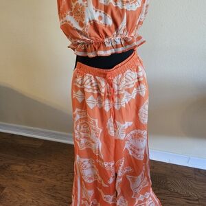 Her..Bottari Orange/White Light Wwight Pants And Ruffle Top Sz Small
